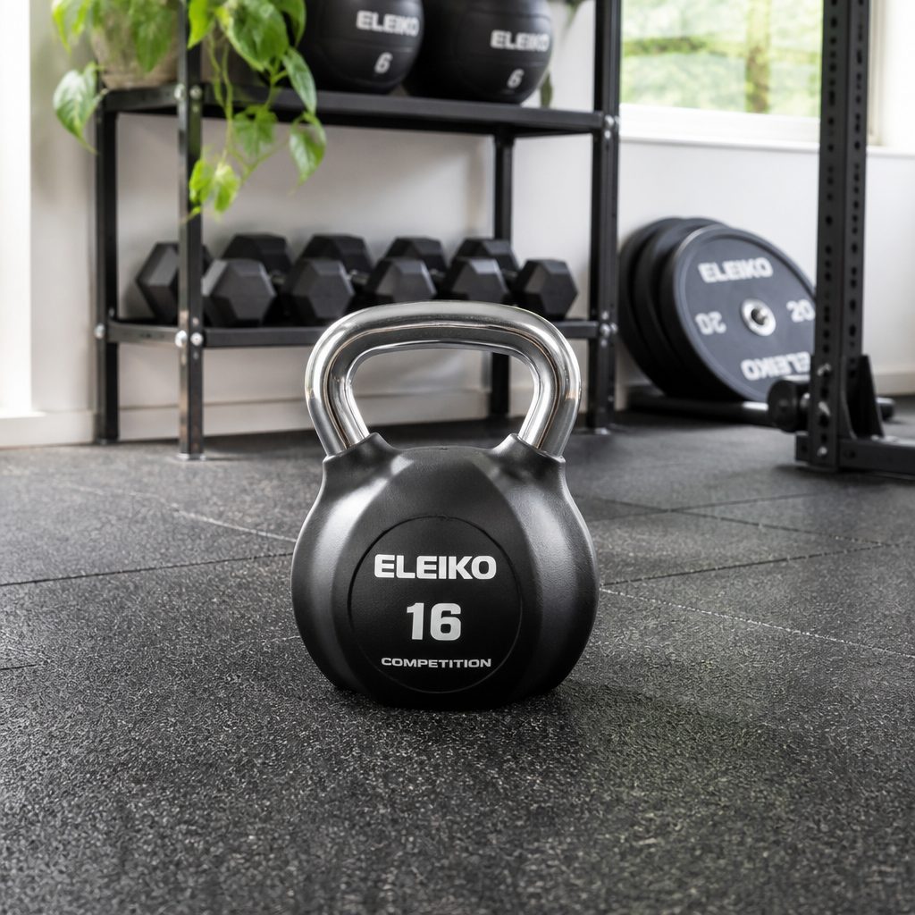 The official Octo form has a cast-iron core, a CPU-urethane shell and a chrome-plated handle. The familiar handle dimension is useful; the distinctive body shape is what changes the experience most.